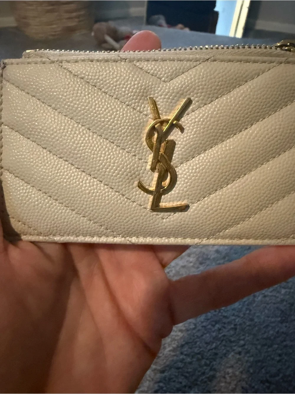 YSL CASSANDRE MATELASSÉ FRAGMENTS CARD CASE IN GRAIN DE POUDRE LEATHER
WHITE COA - Picture 13 of 14